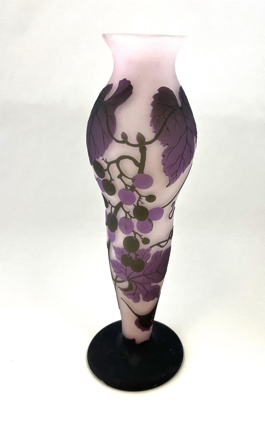 Lot 353: Arsall French cameo glass vase