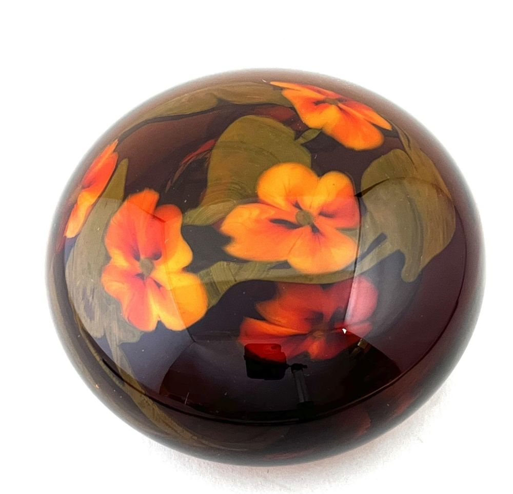 Lot 412: Daniel Lotton glass paperweight