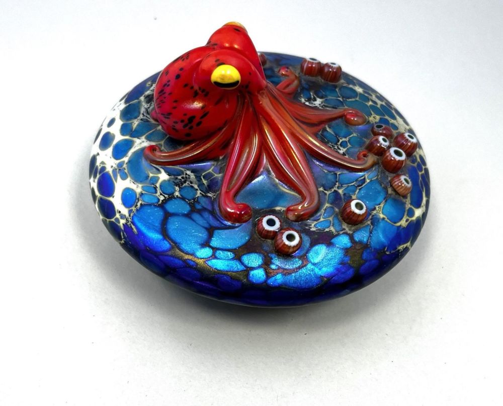 Lot 418: Orient and Flume glass paperweight