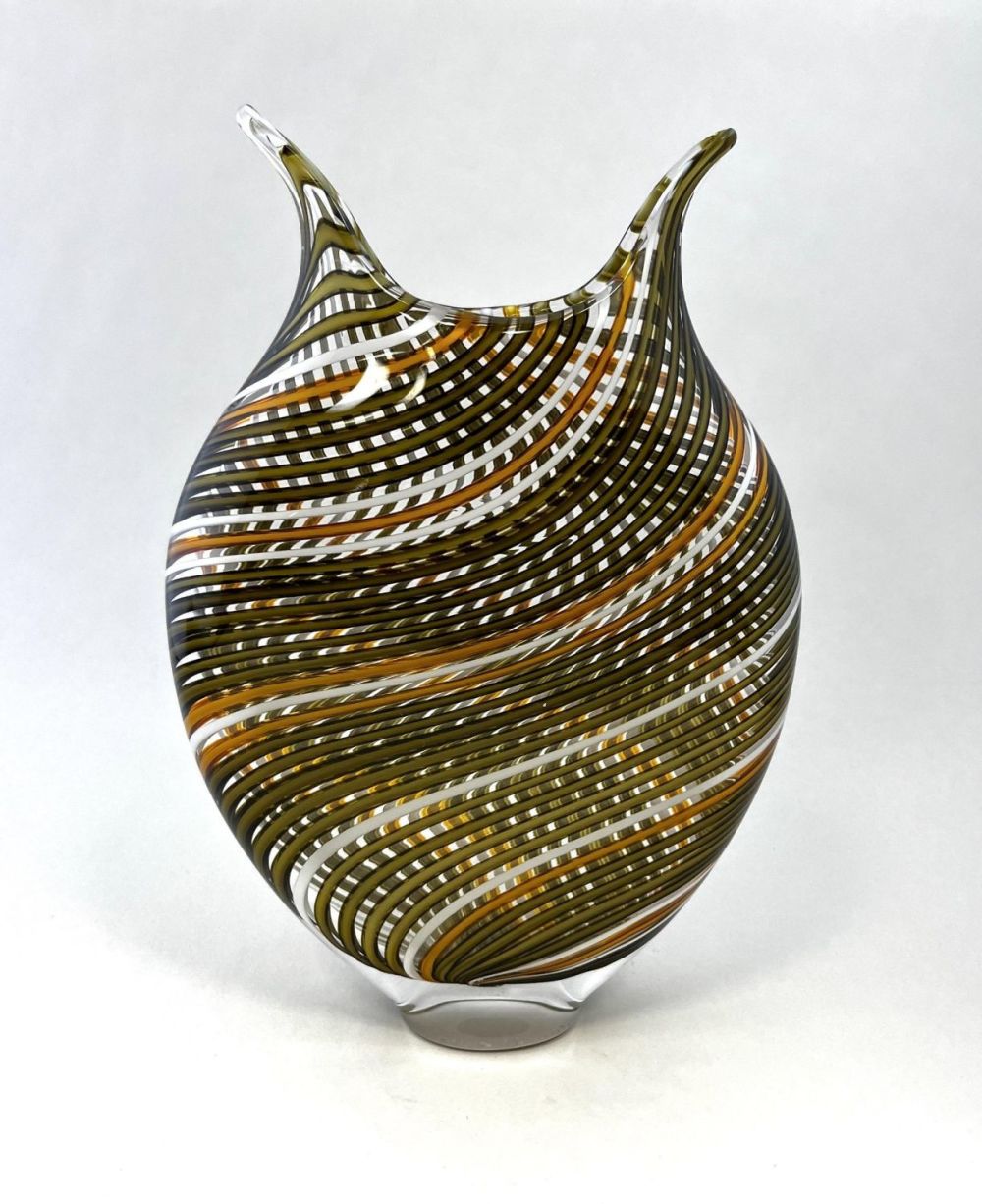 Lot 423: David Patchen art glass vase