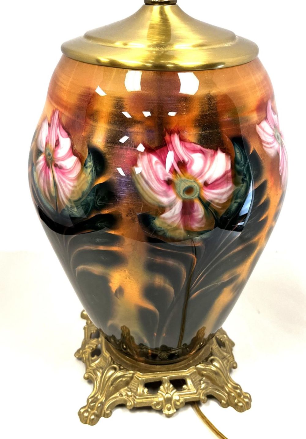 Lot 448: Charles Lotton art glass lamp