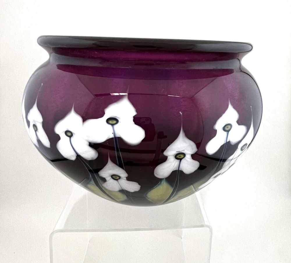 Lot 449: John Lotton art glass vase