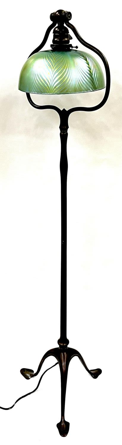 Lot 192: Tiffany bronze floor lamp