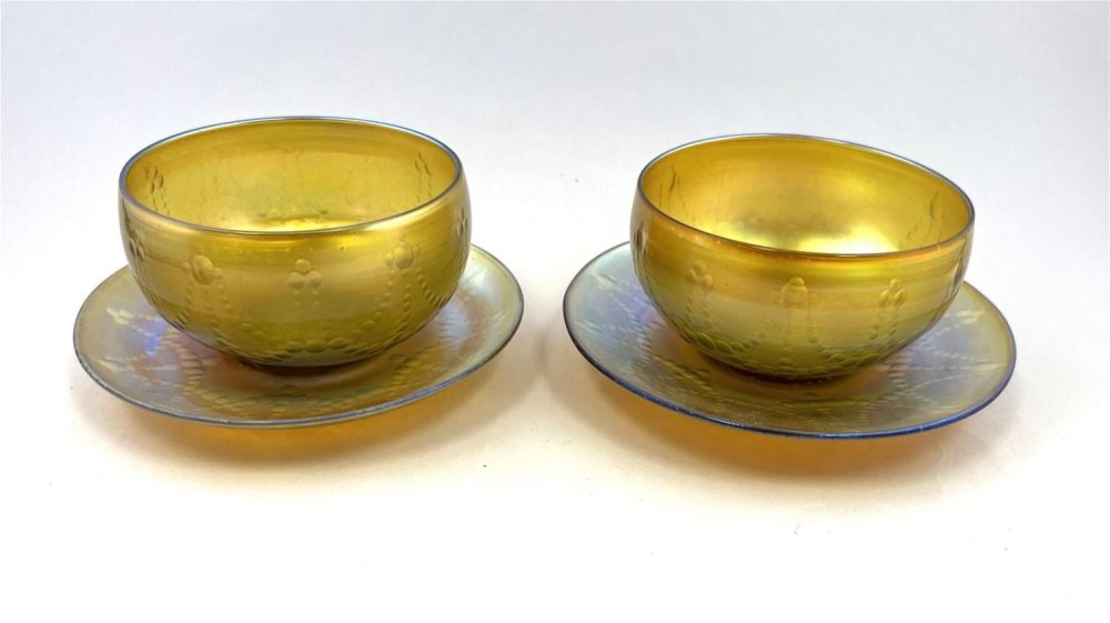 Lot 193: Pair of Tiffany intaglio finger bowls