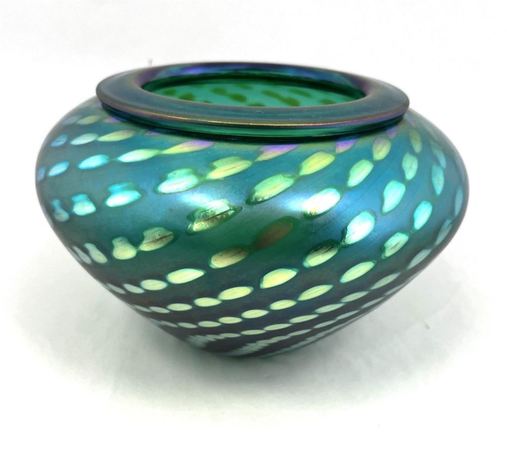 Lot 389: Steve Correia art glass vase