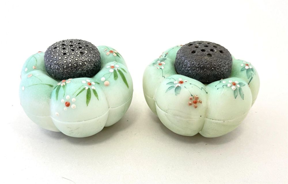 Lot 151: Mt. Washington melon ribbed shakers
