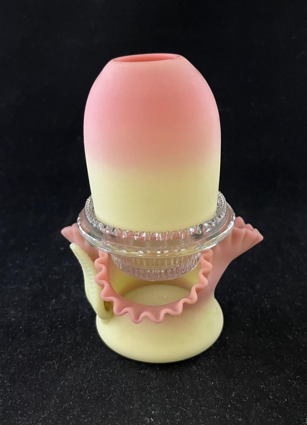 Lot 161: Webb Burmese Fairy Lamp