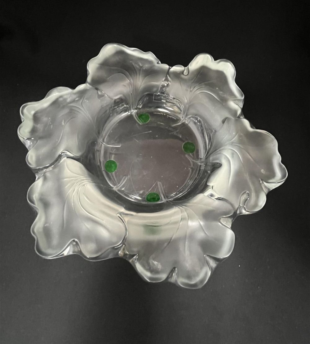 Lot 225: Lalique "Capucines Nasturtium" bowl