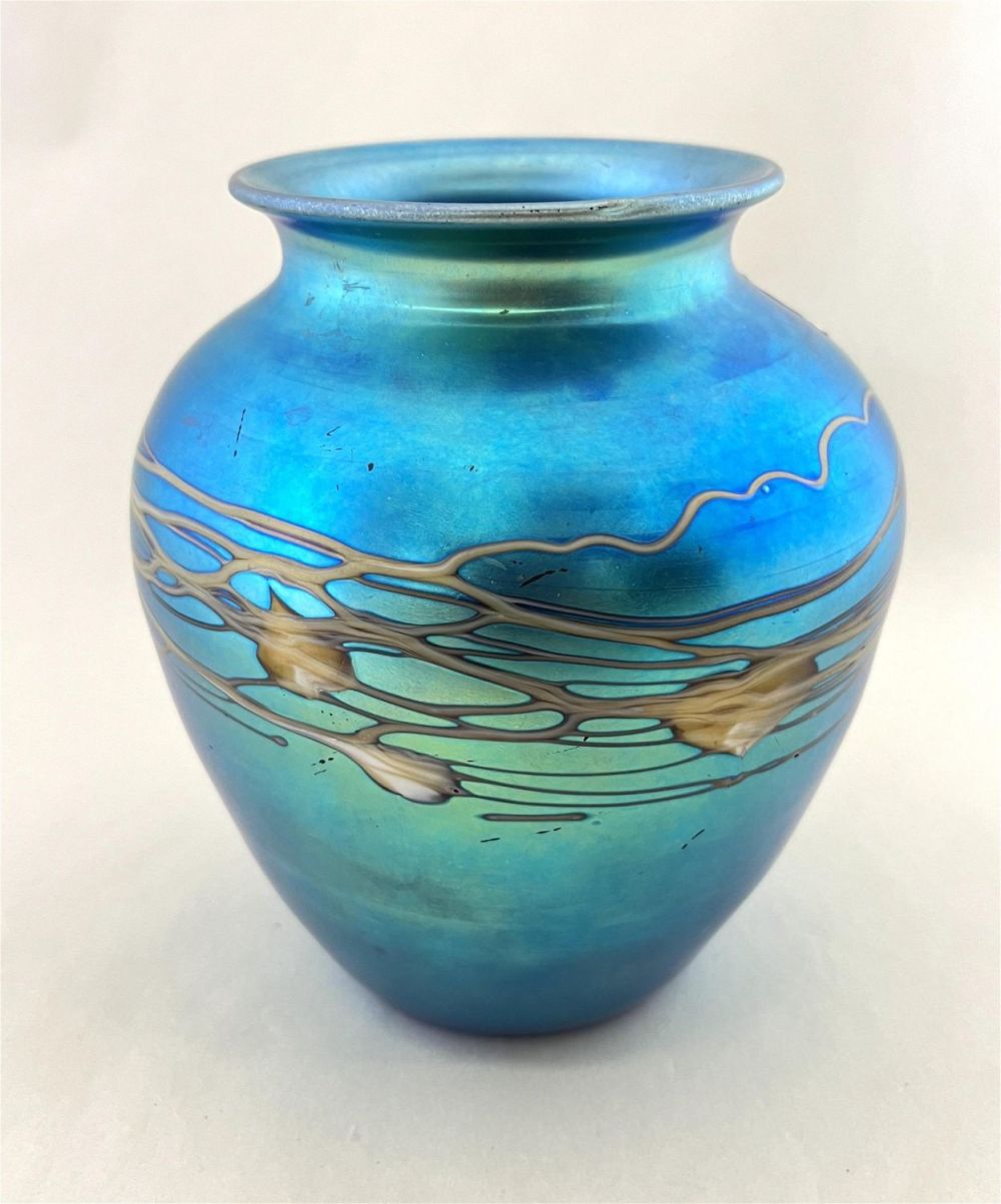 Lot 229: Steuben decorated Blue Aurene vase