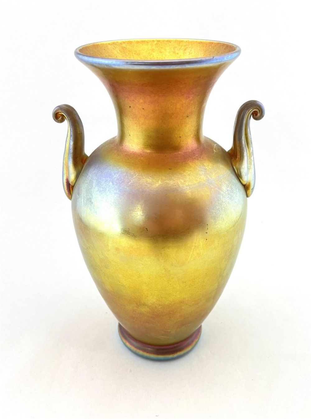 Lot 230: Steuben Gold Aurene glass vase