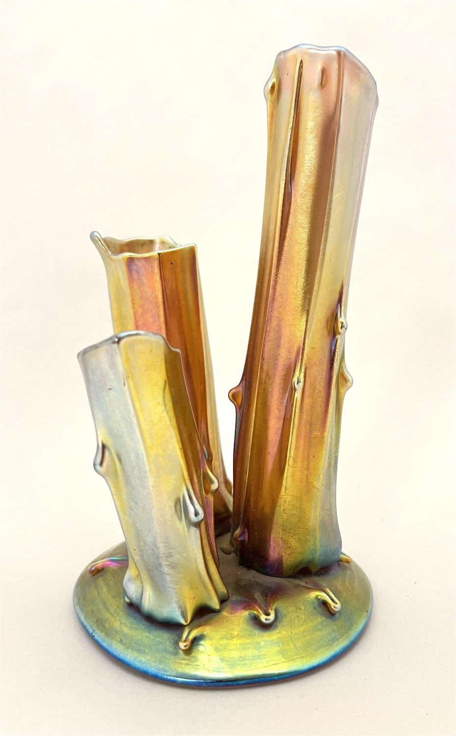 Lot 239: Steuben Gold Aurene stump vase