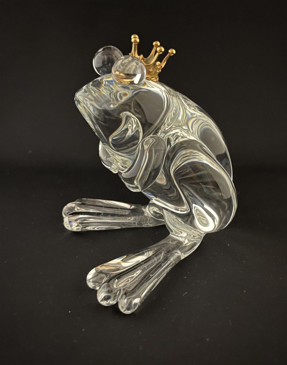Lot 247: Steuben clear frog sculpture