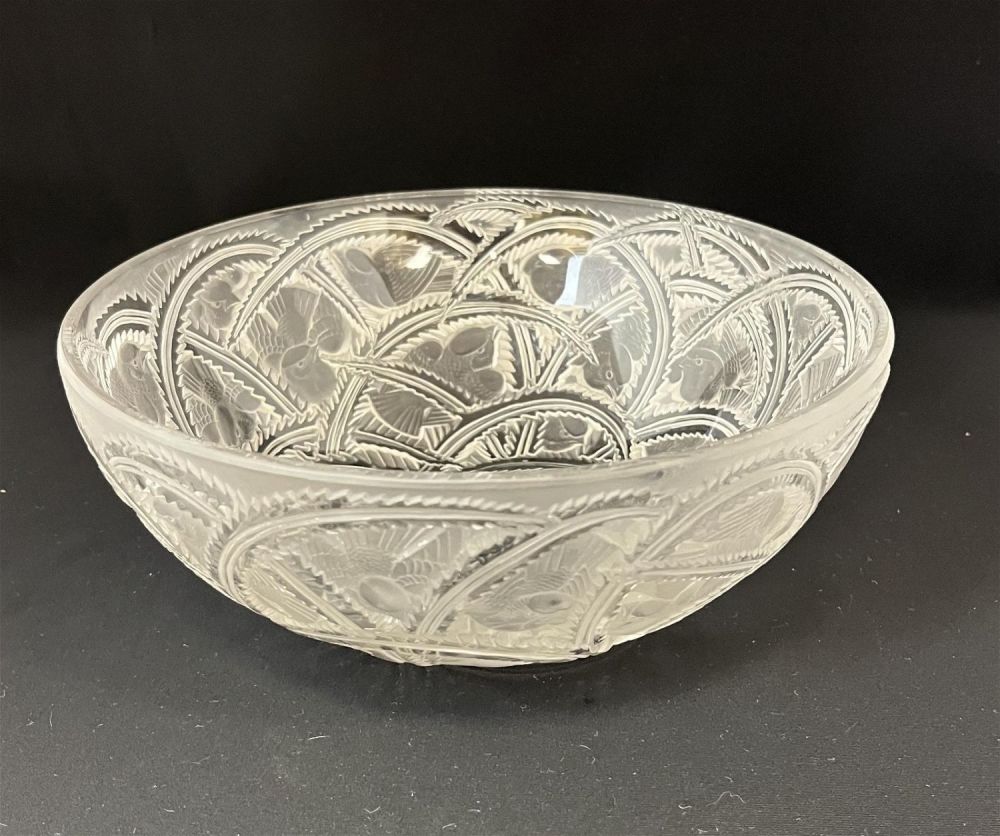Lot 182: Lalique Pinsons glass bowl