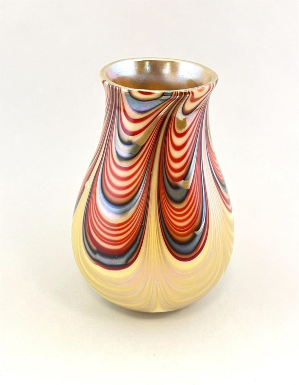 Lot 335: Contemporary art glass vase