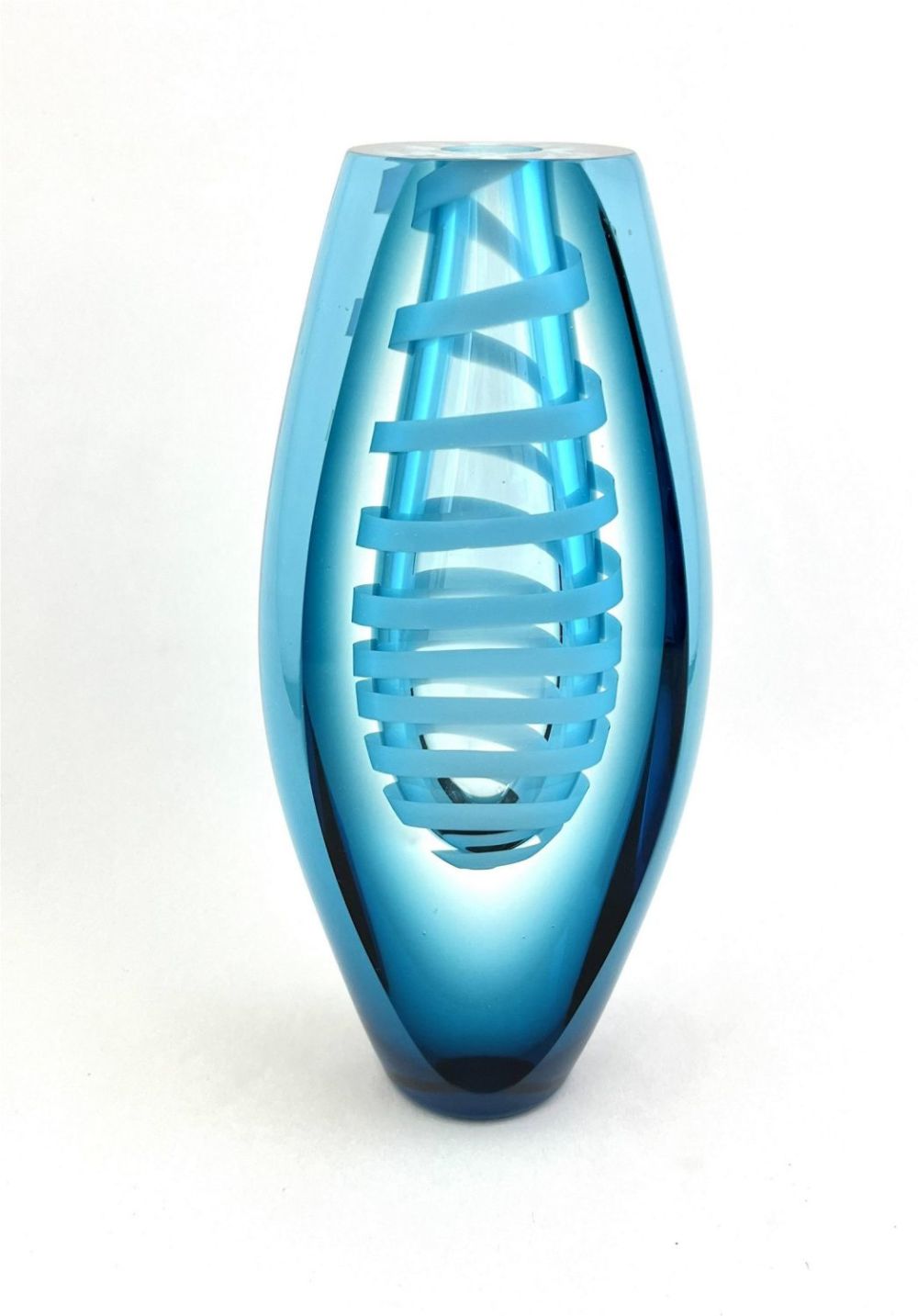 Lot 368: Pavel Halvelka art glass vase