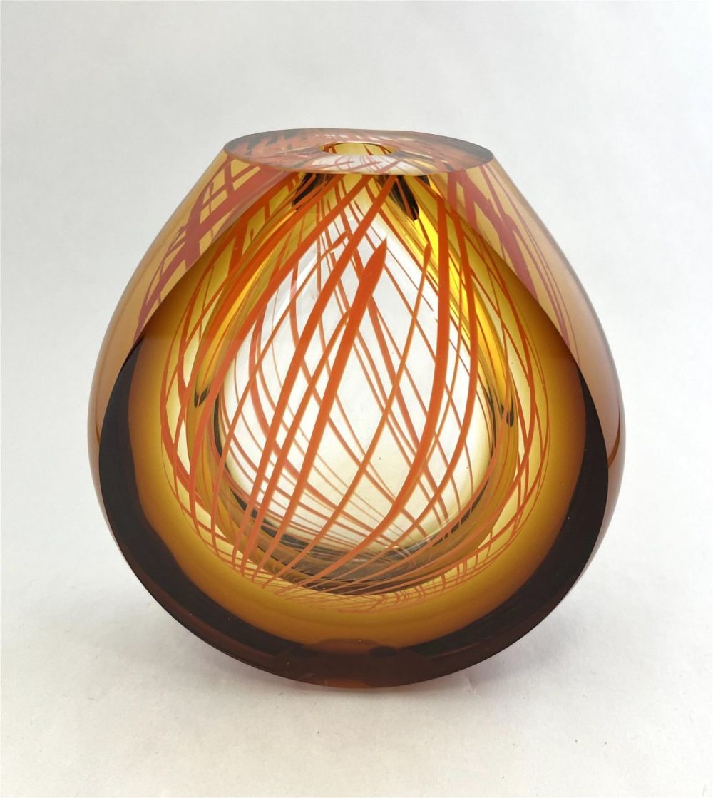 Lot 372: Pavel Halvelka art glass sculpture