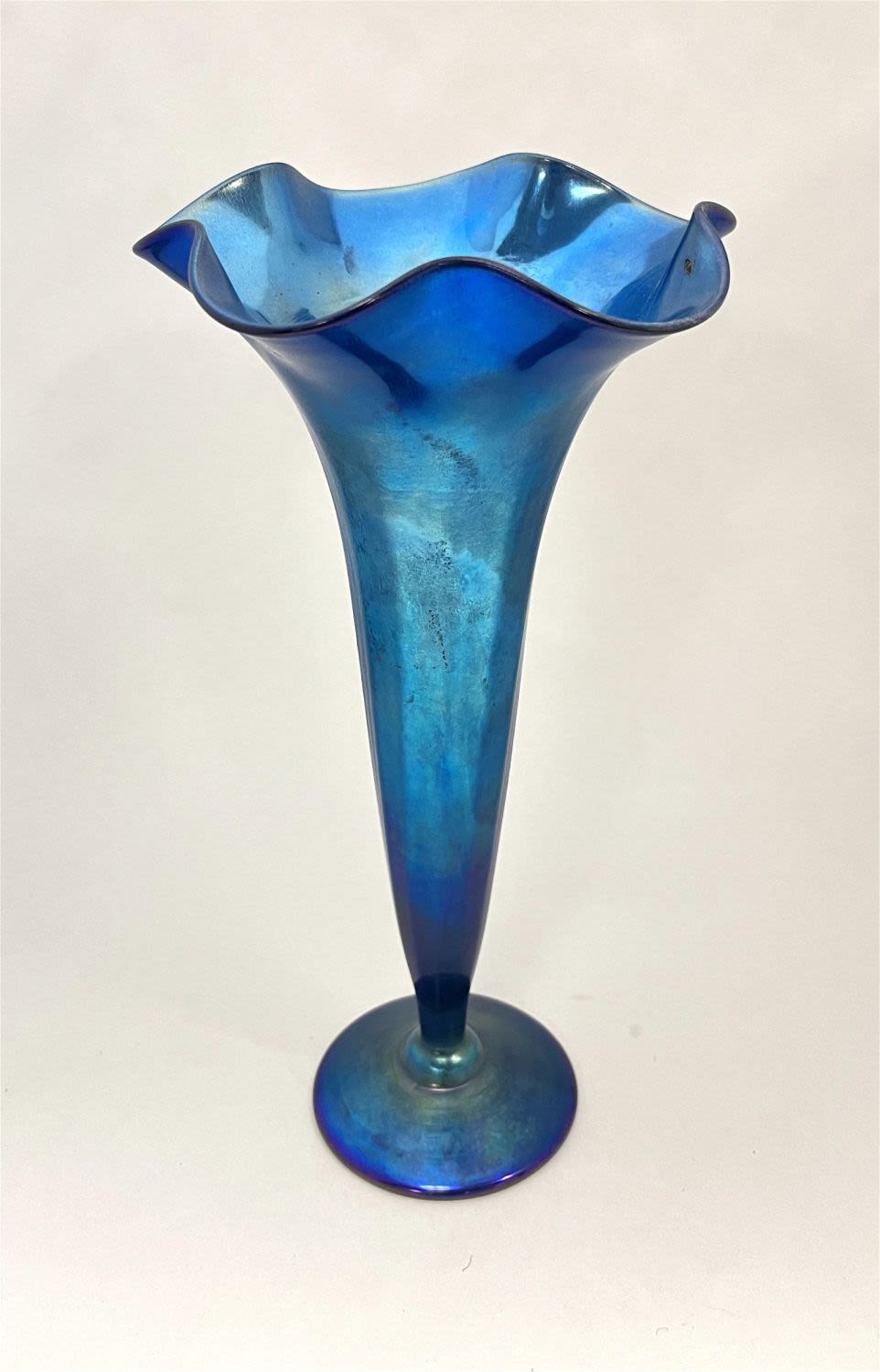 Lot 377: Lundberg Blue flower form