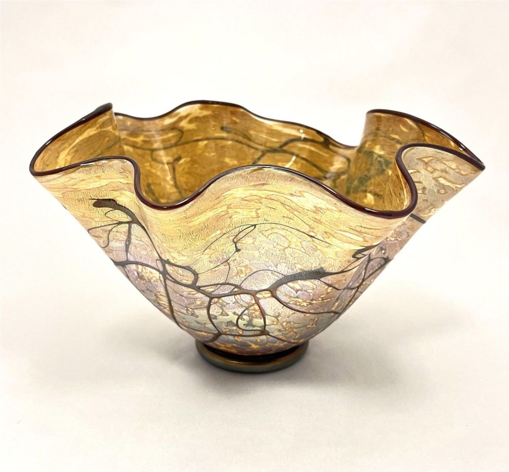 Lot 382: Nourot free from art glass vase
