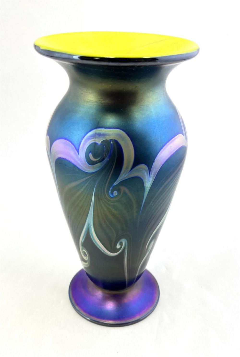 Lot 397: Orient and Flume glass vase