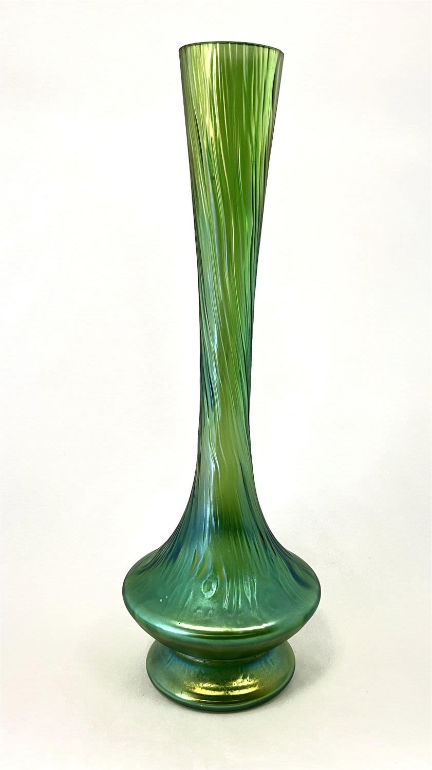Lot 338: Loetz Rusticana glass vase