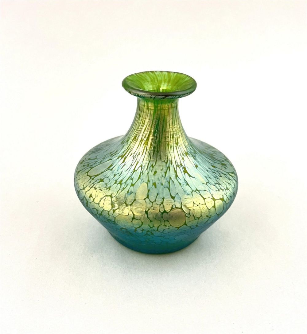 Lot 339: Loetz Papillon art glass vase