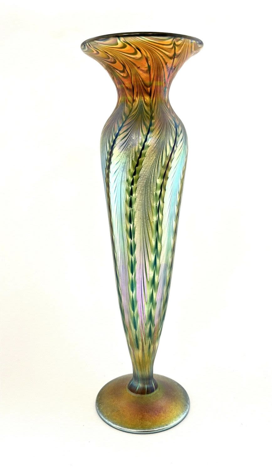 Lot 352: Lundberg Sea Crest  glass vase