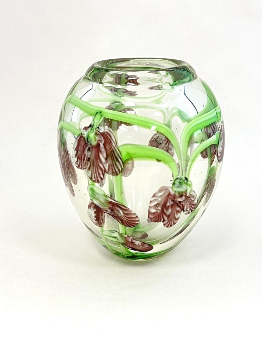 Lot 357: Orient and Flume paperweight vase