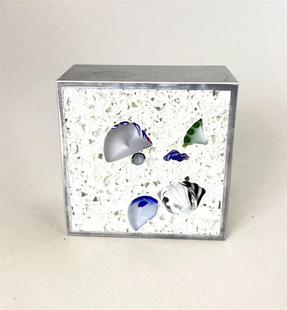 Lot 373: Paul Harrie art glass sculpture