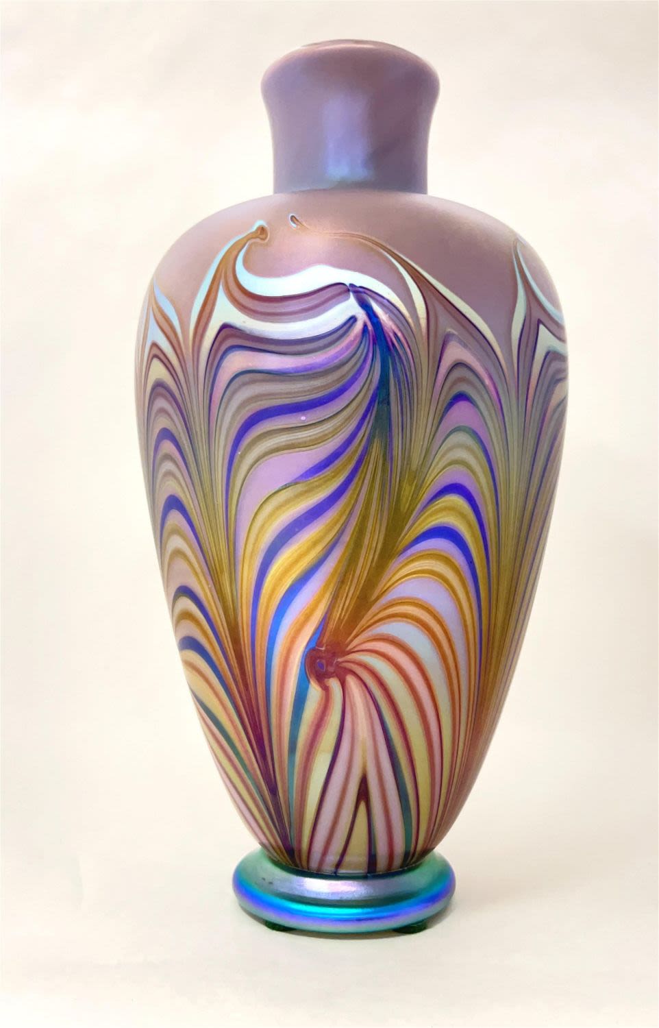 Lot 381: Early Rick Satava art glass vase