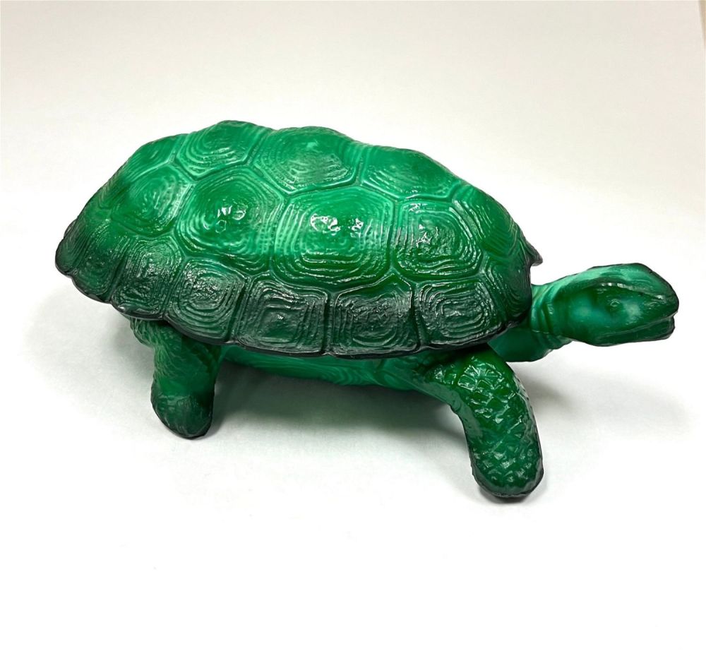 Lot 353: Malicite figural turtle