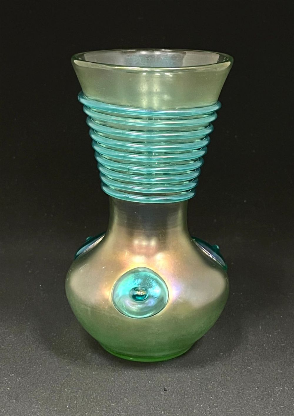 Lot 363: Loetz Orpheus art glass vase