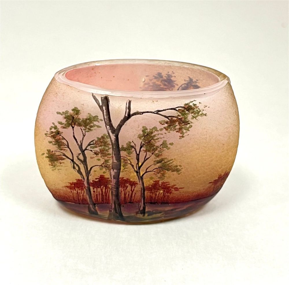 Lot 376: Daum Nancy cabinet glass vase