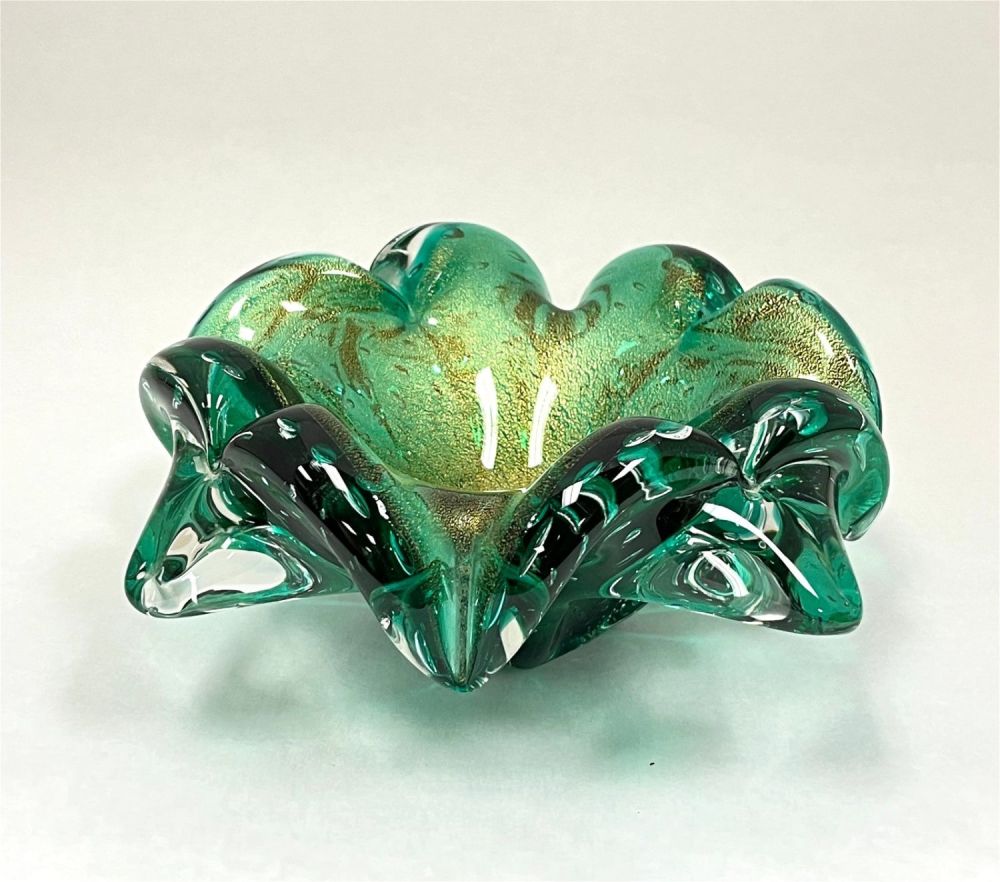 Lot 427: Murano art glass bowl