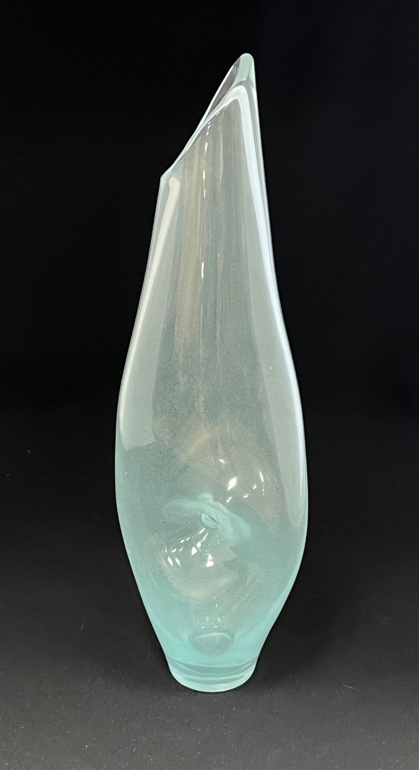 Lot 438: Jacqueline Terpins art glass vase
