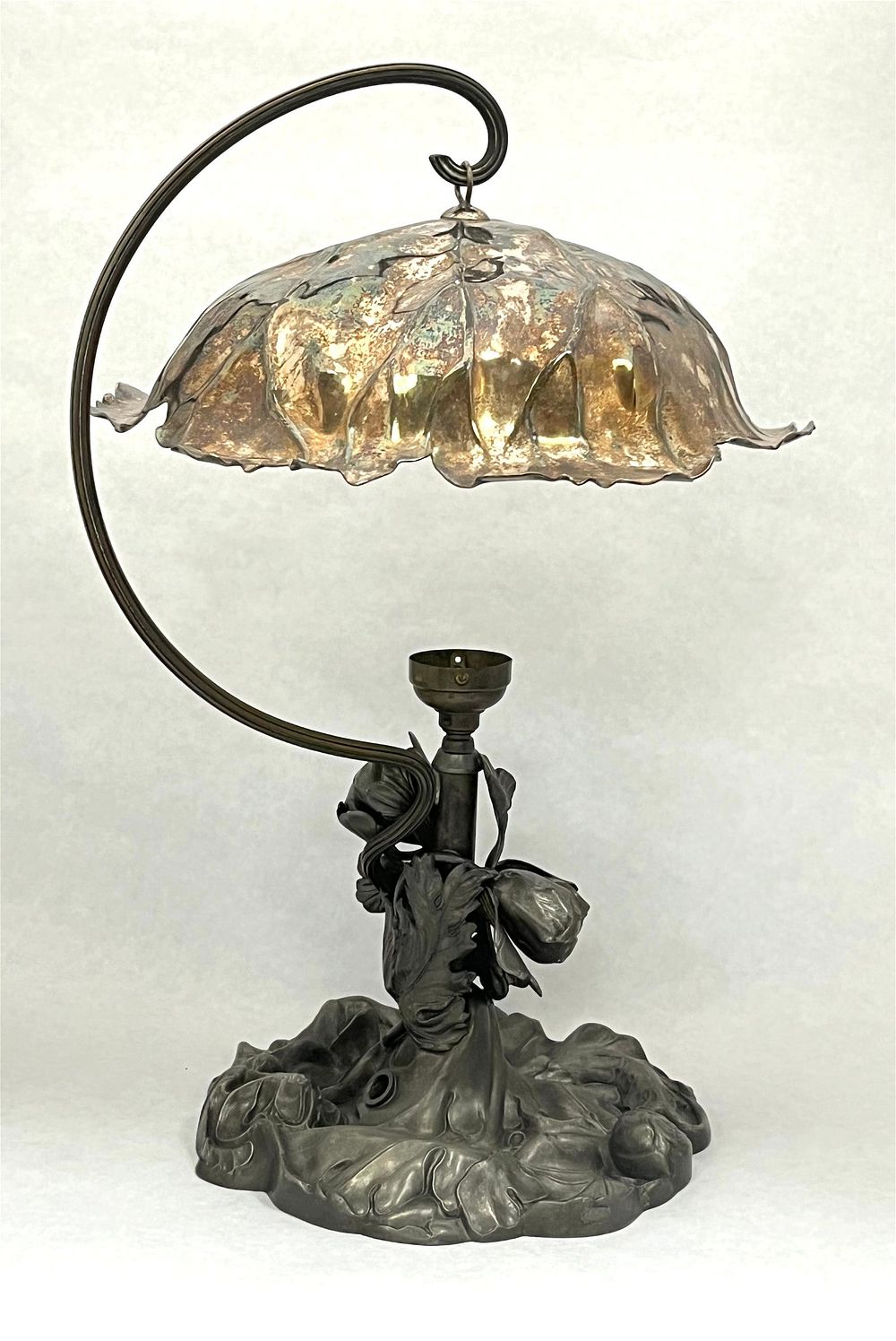 Lot 206: Pairpoint metal table lamp