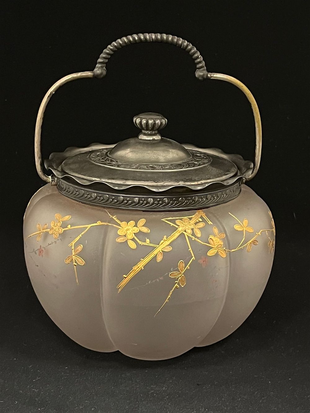 Lot 249: Mt Washington Flemish cracker jar