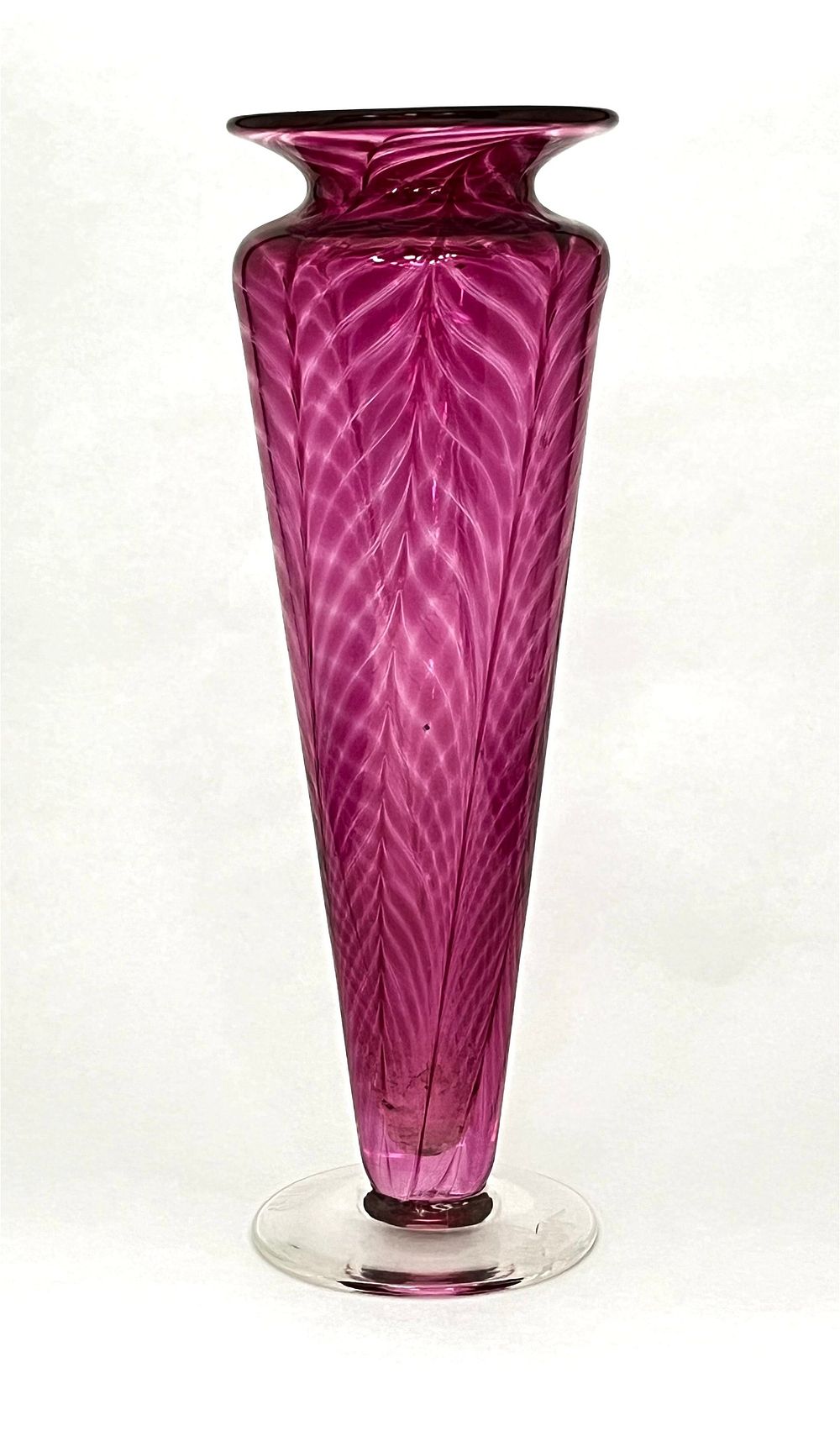 Lot 386: Steven Smyers footed glass vase