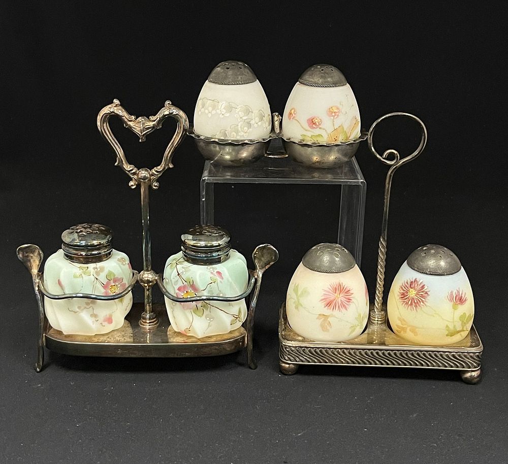 Lot 176: 3 condiment shaker sets