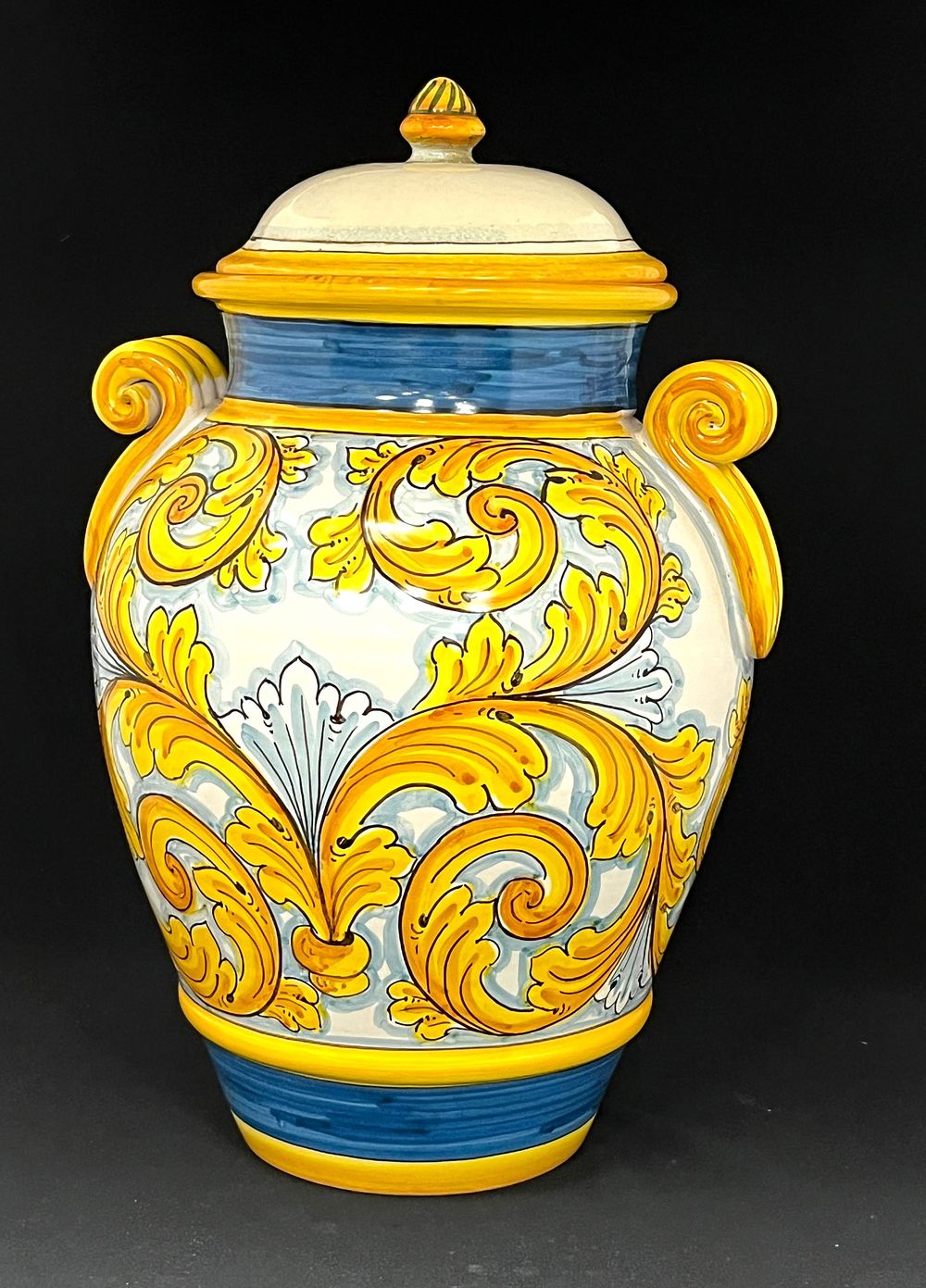 Lot 207: Large Artistica Italian Canister