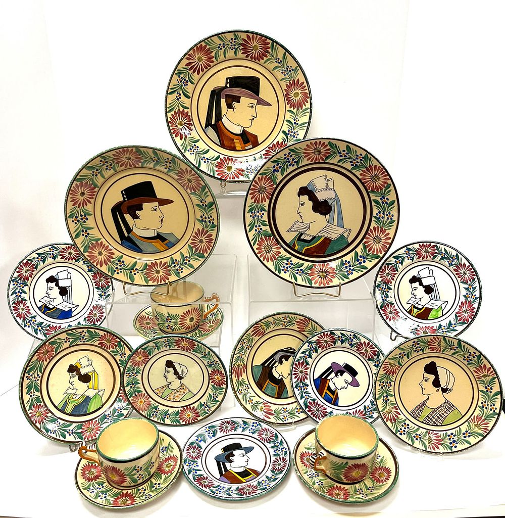 Lot 234: 17 pcs HB Quimper dinnerware