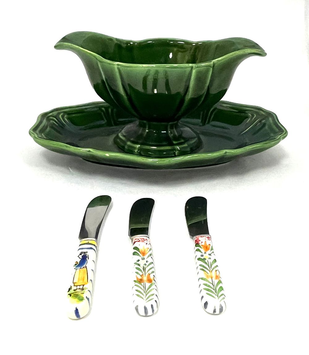 Lot 236: Henriot Quimper Gravy Boat