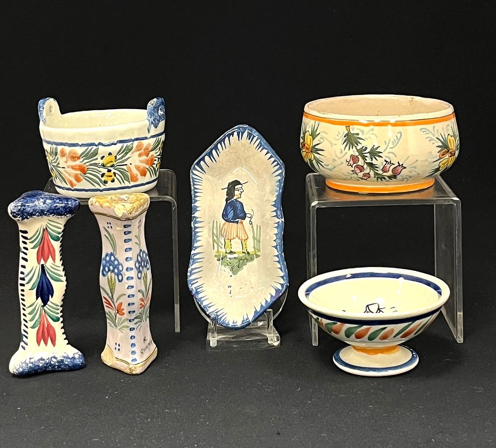 Lot 242: 7 HB, HR & Henriot items