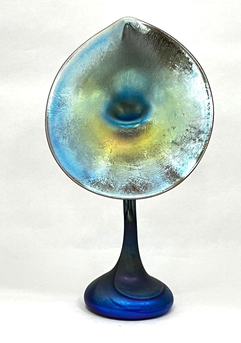 Lot 364: Quezal blue Jack-in-the-Pulpit vase