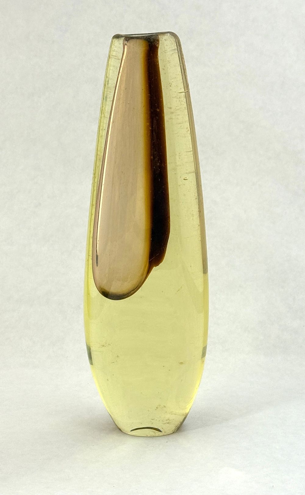 Lot 153: Kosta Tear Drop Bud Vase