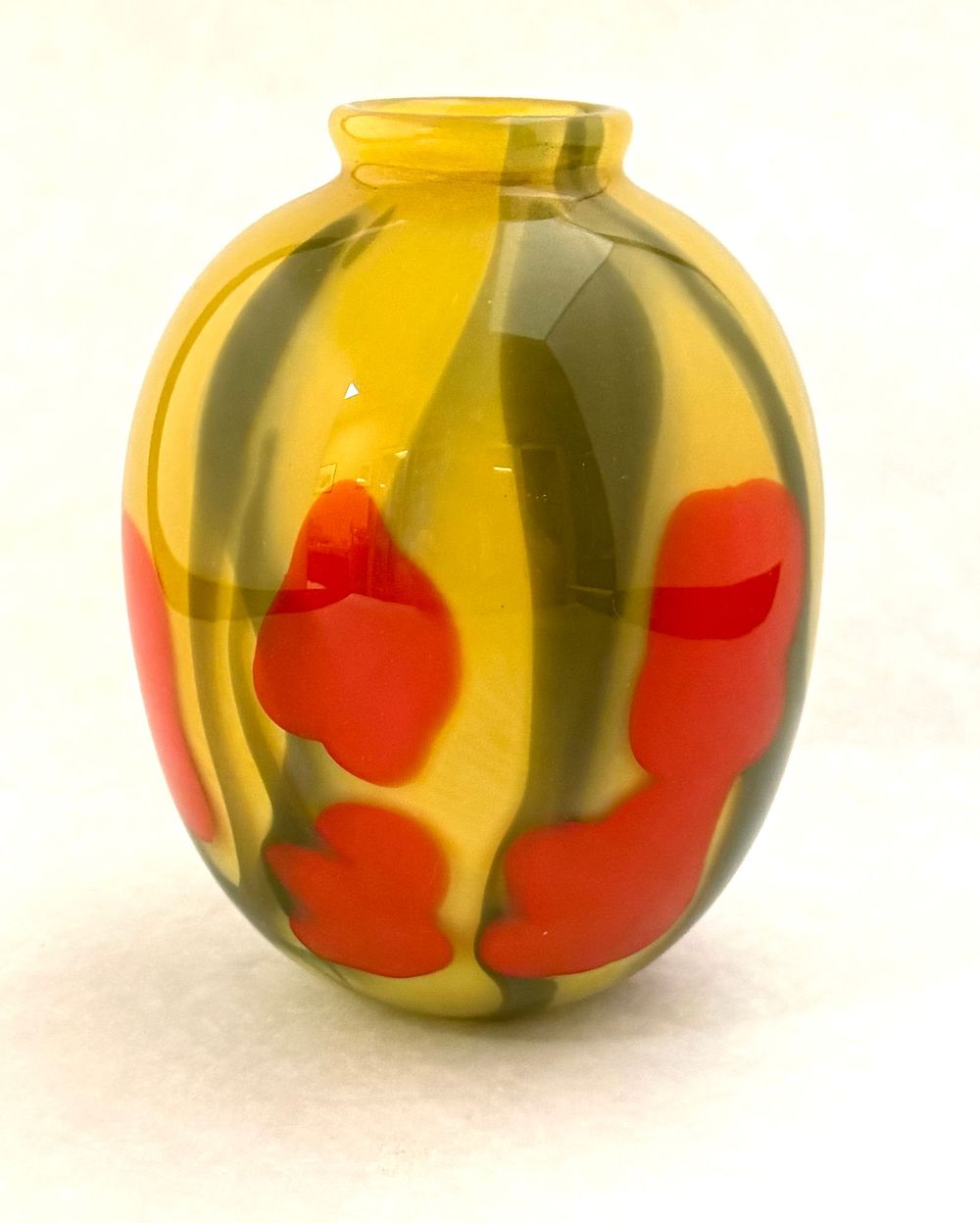 Lot 161: Mark Peiser Paperweight Vase