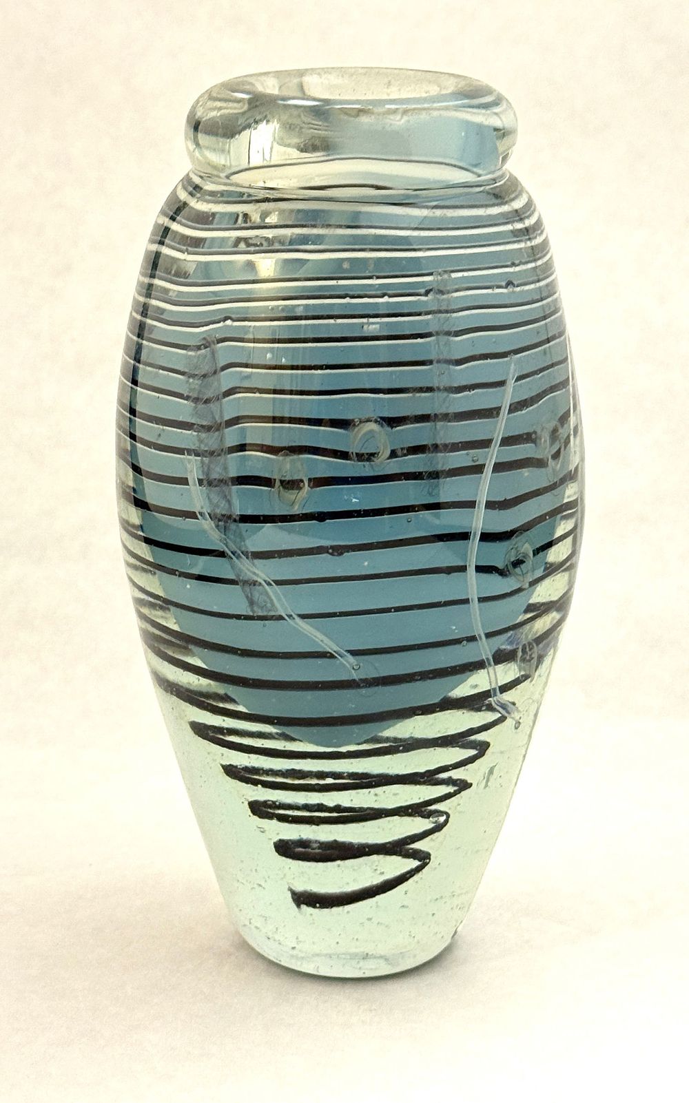 Lot 165: George Jercich paperweight vase