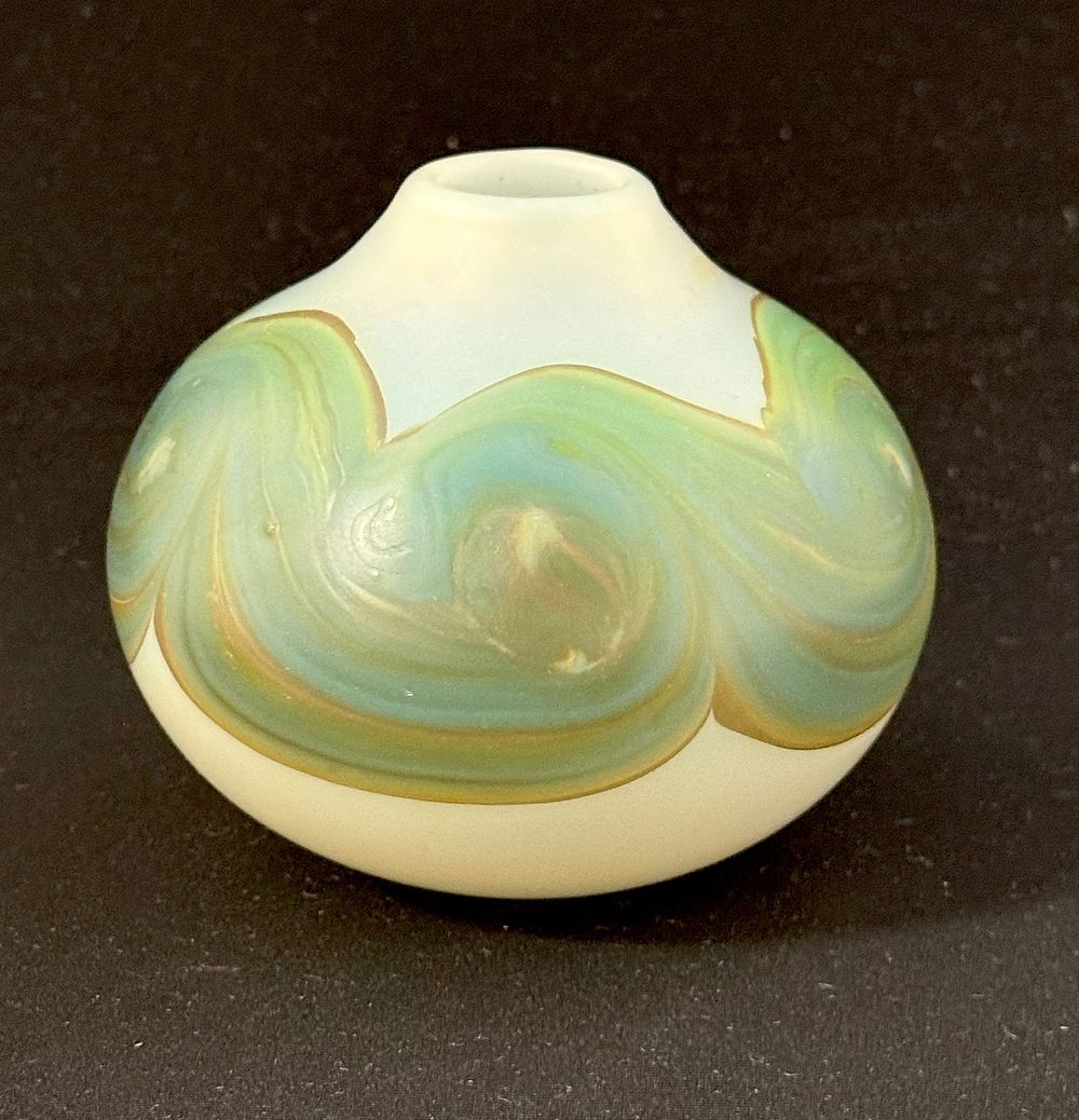 Lot 204: Mark Peiser Art Glass Vase