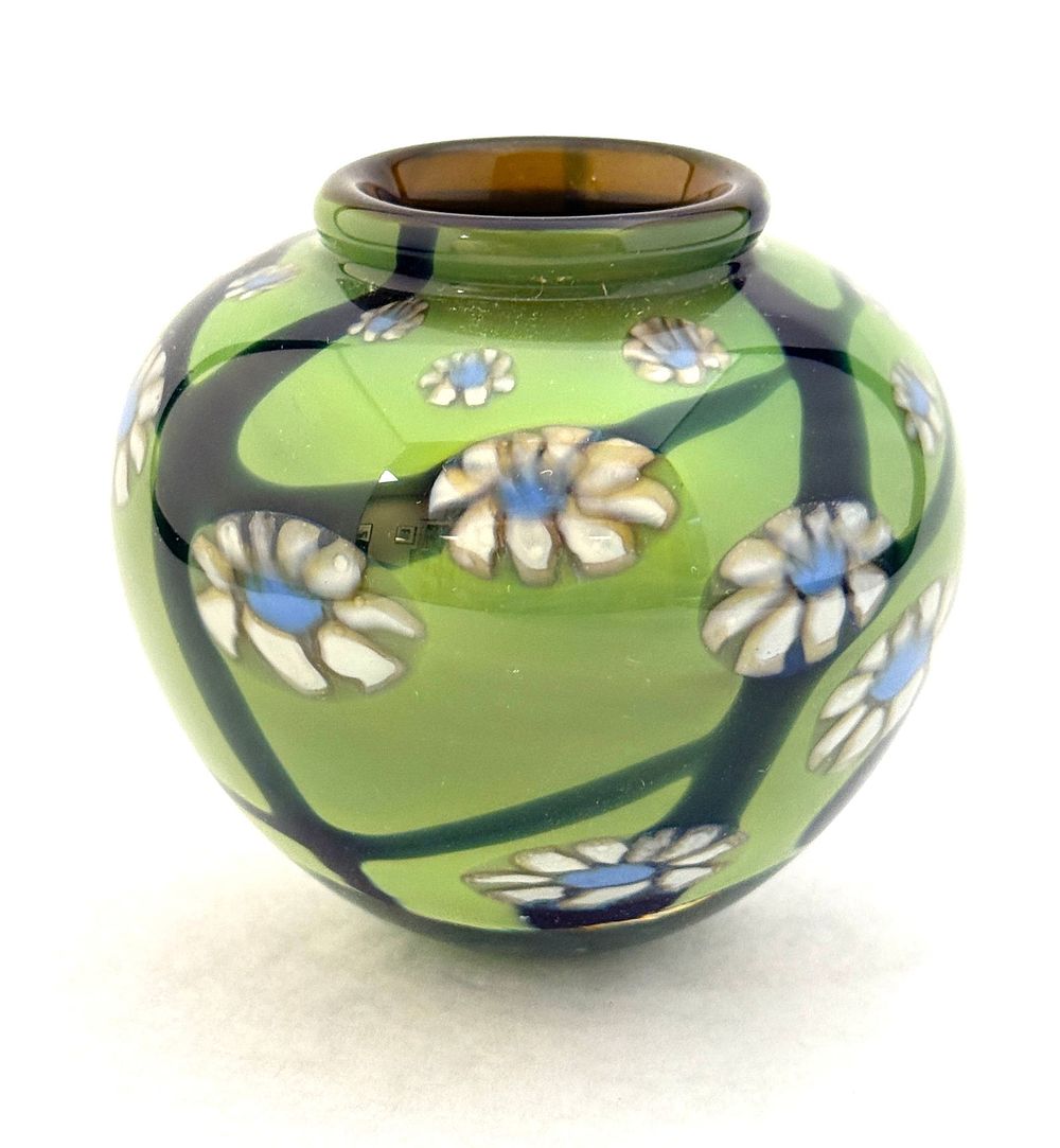 Lot 228: Mark Peiser Paperweight Vase