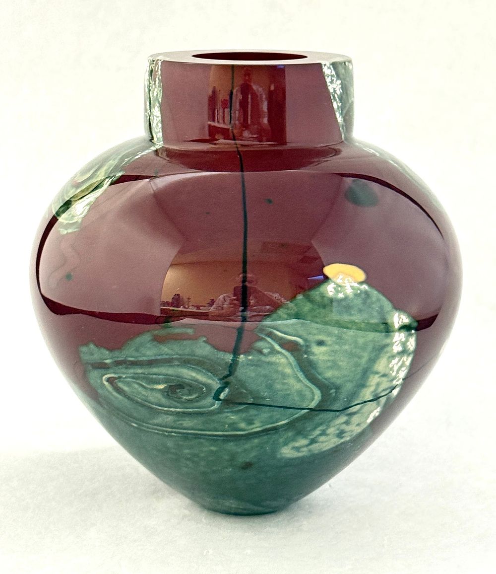 Lot 523: Randi Solin Red Paperweight Vase