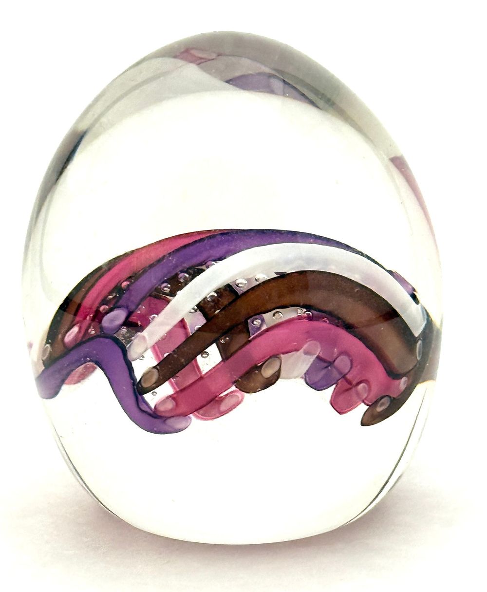 Lot 553: Beecham Art Glass Paperweight
